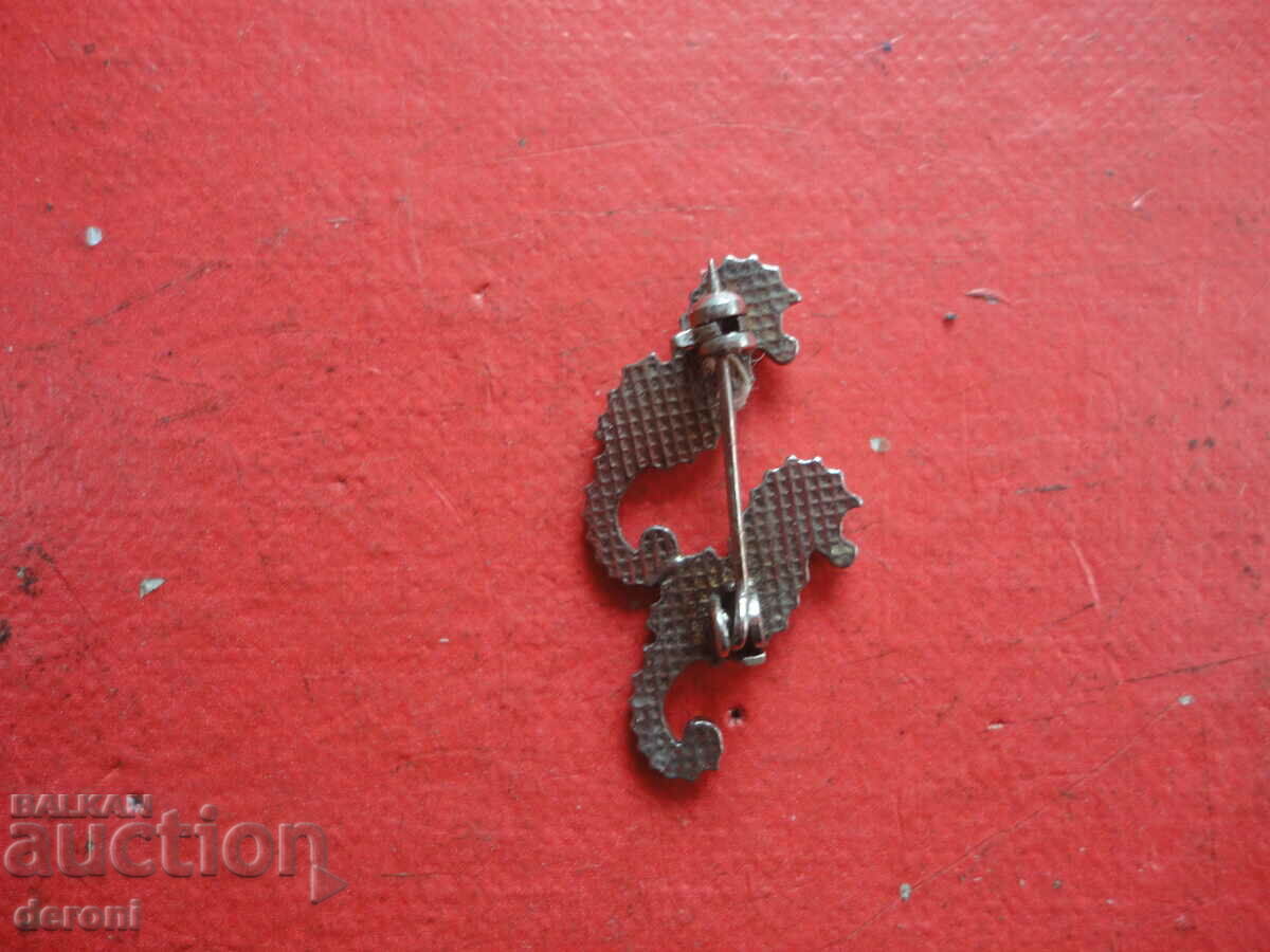 Auction Amazing dragonfly brooch Auction Amazing dragonfly brooch