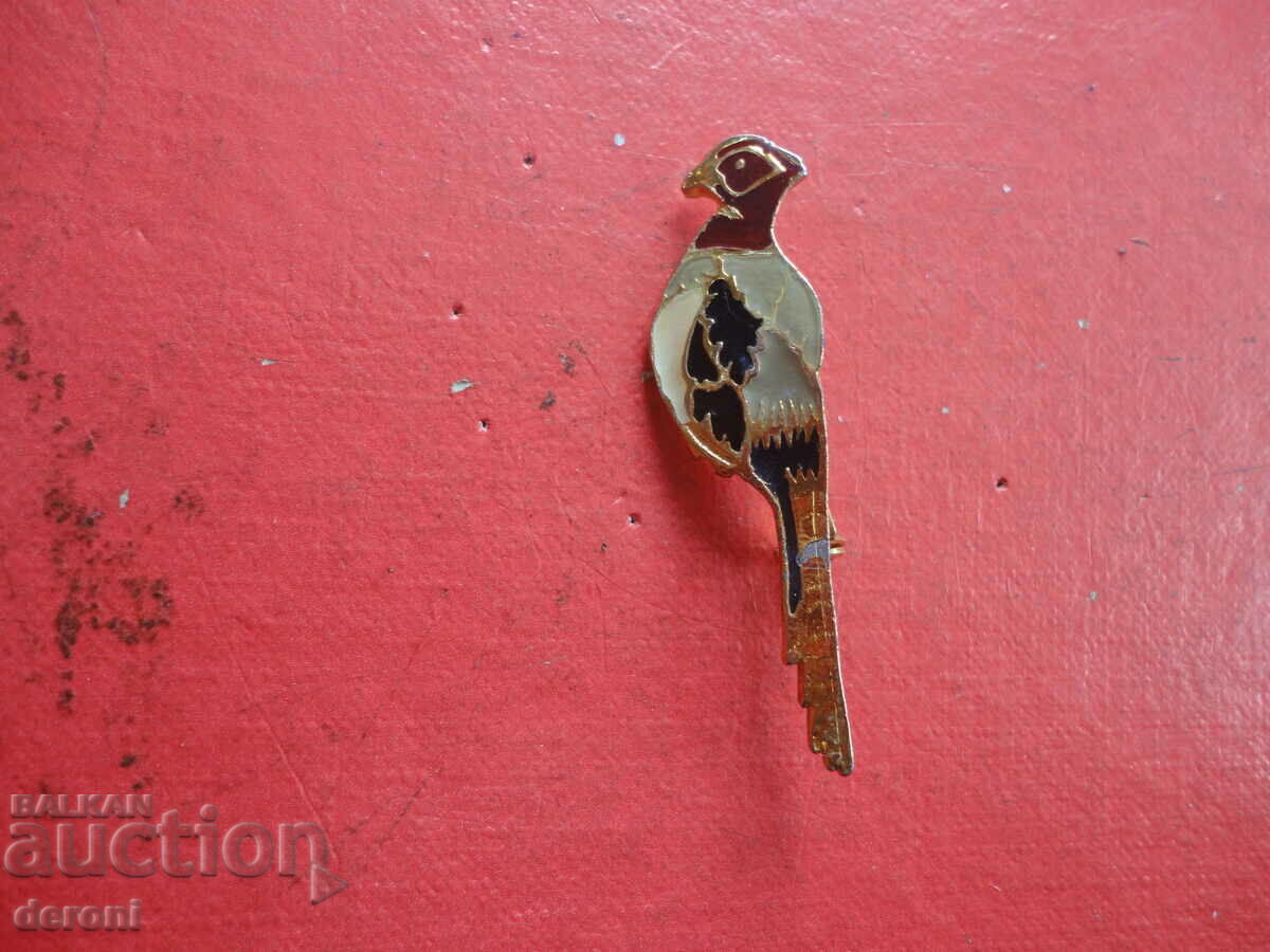 Gold plated enamel bird brooch with price 10.00 BGN | € 5.11 Gold plated enamel bird brooch with price 10.00 BGN | € 5.11