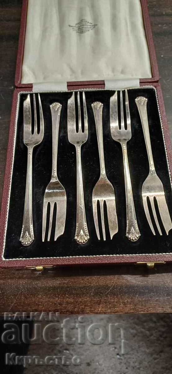 Set de 6 furculițe placate cu argint vechi de la 1 st.