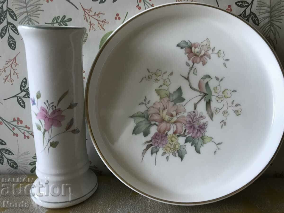 Porcelain saucer and vase