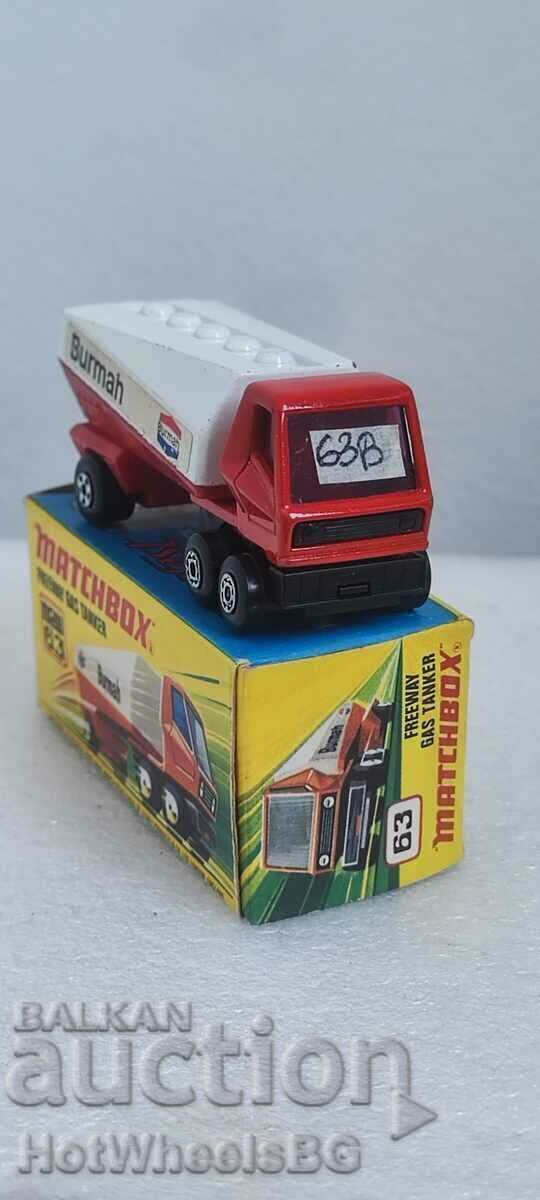 MACHBOX LESNEY -No 63B Freeway Gas Tanker 1973 cu preț 34.99 BGN | € 17.89