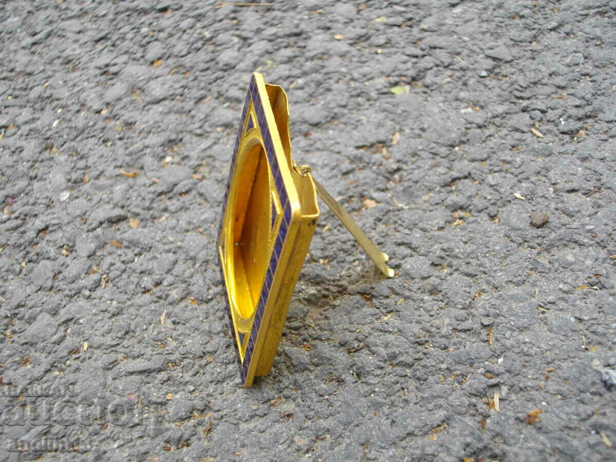 AN OLD GILT ENAMEL PICTURE FRAME with price 95.00 BGN | € 48.57 AN OLD GILT ENAMEL PICTURE FRAME with price 95.00 BGN | € 48.57