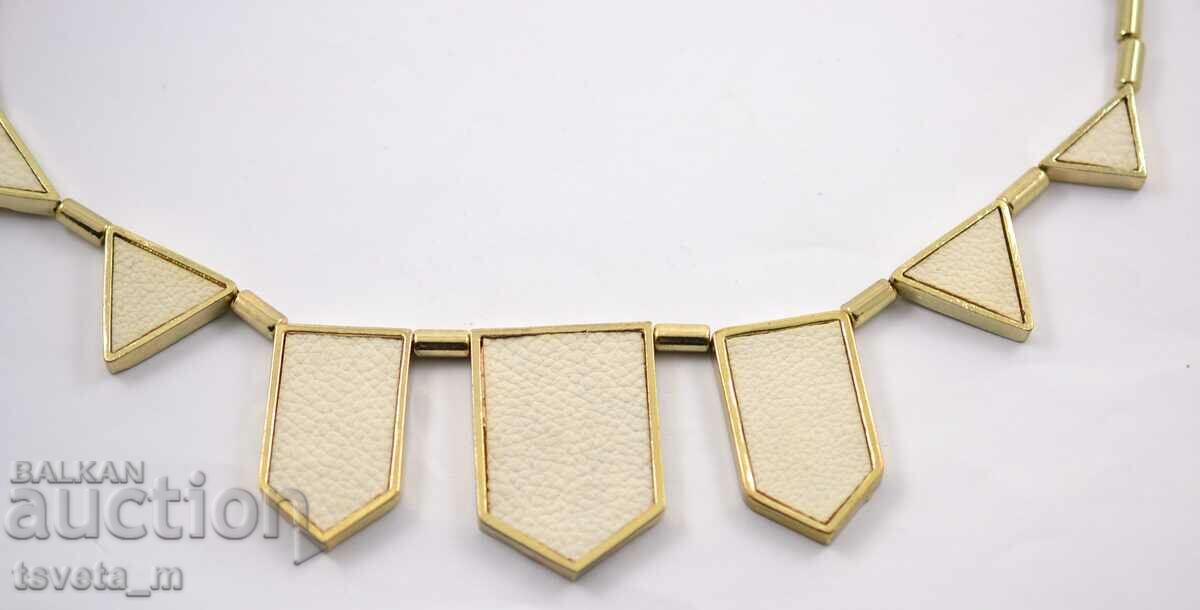 Necklace, necklace with price 5.00 BGN | € 2.56 Necklace, necklace with price 5.00 BGN | € 2.56