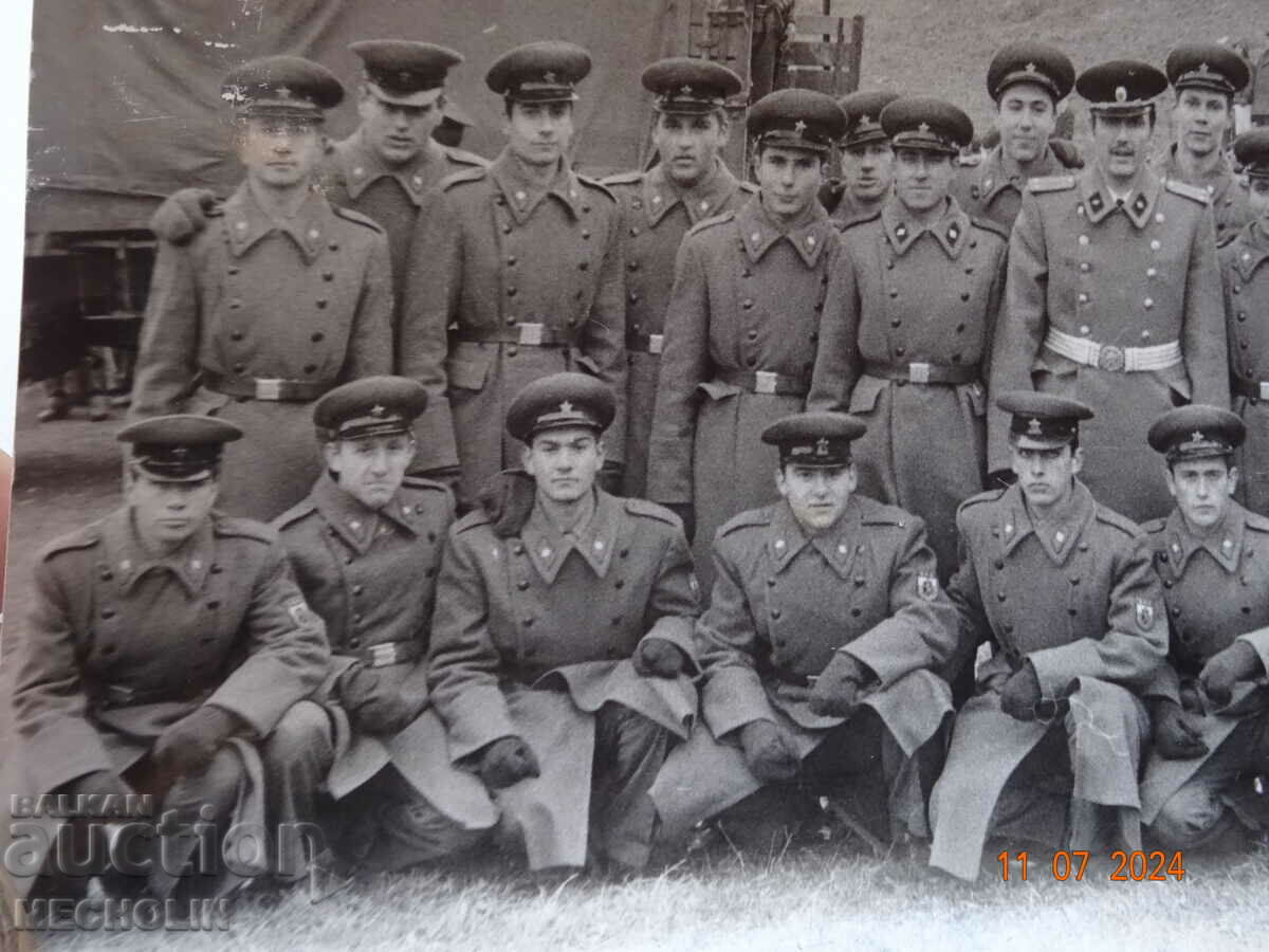 OLD MILITARY PHOTO 2 - 6 OLD MILITARY PHOTO 2 - 6