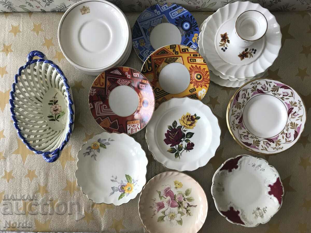 Lot of saucers