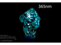 Petroleum Quartz Crystal 2.4ct Fluorescent #11