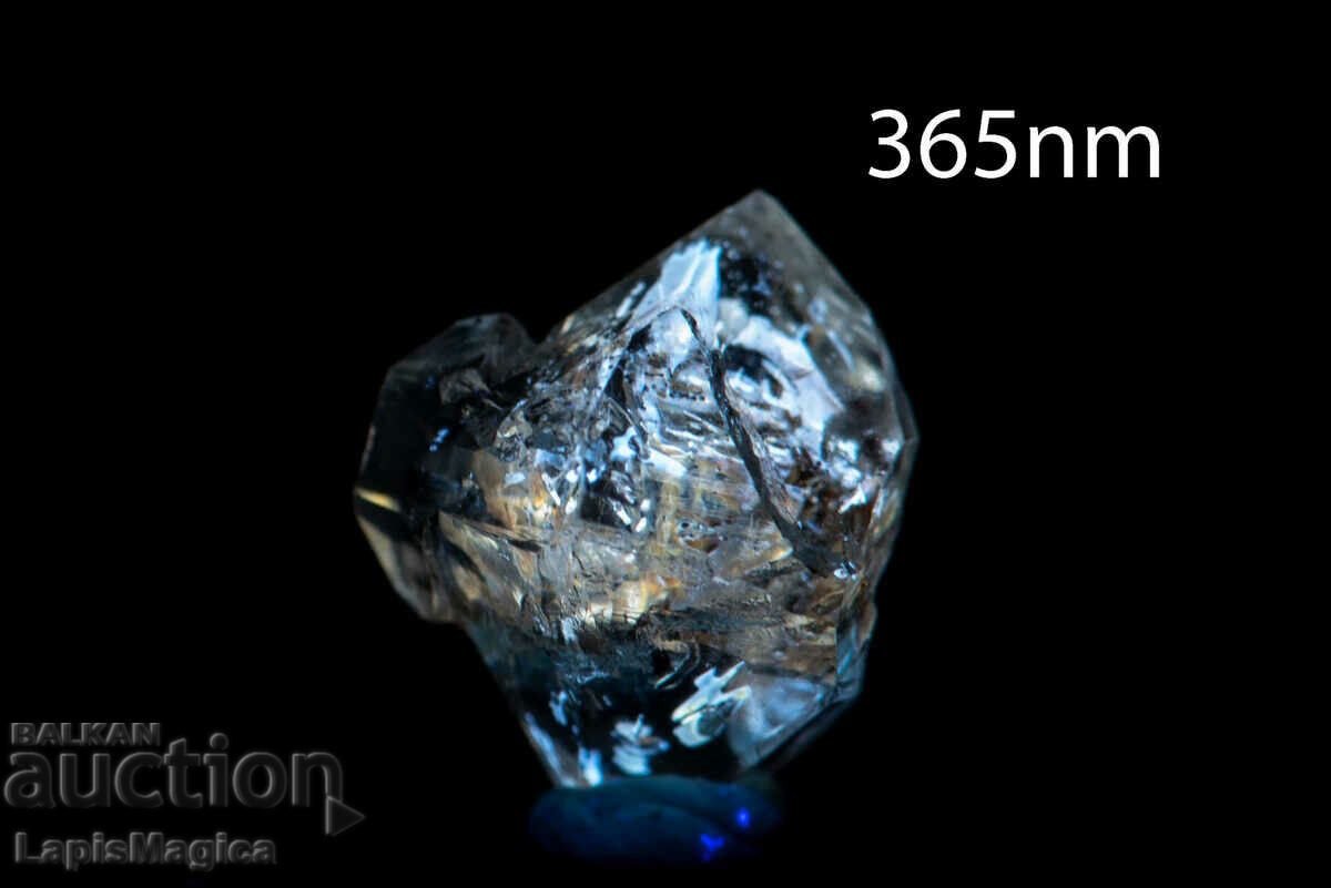 Петролен кварц кристал 3.1ct флуоресцентен #12