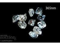 10 pcs Petroleum Quartz Crystal 7.8ct Fluorescent #13