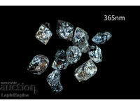 10 броя Петролен кварц кристал 11.7ct флуоресцентен #15