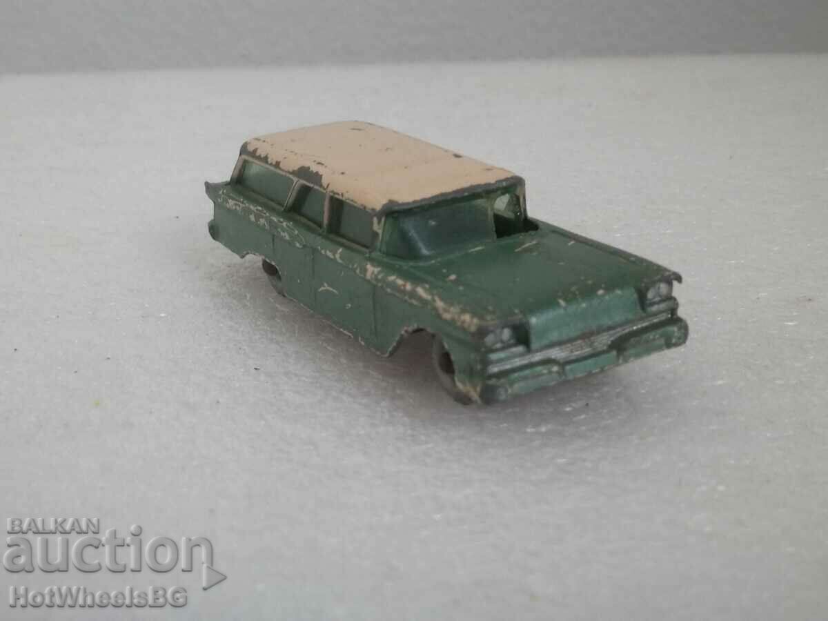 Auction  - MATCHBOX LESNEY. No. 31B Ford Station Wagon 1960
