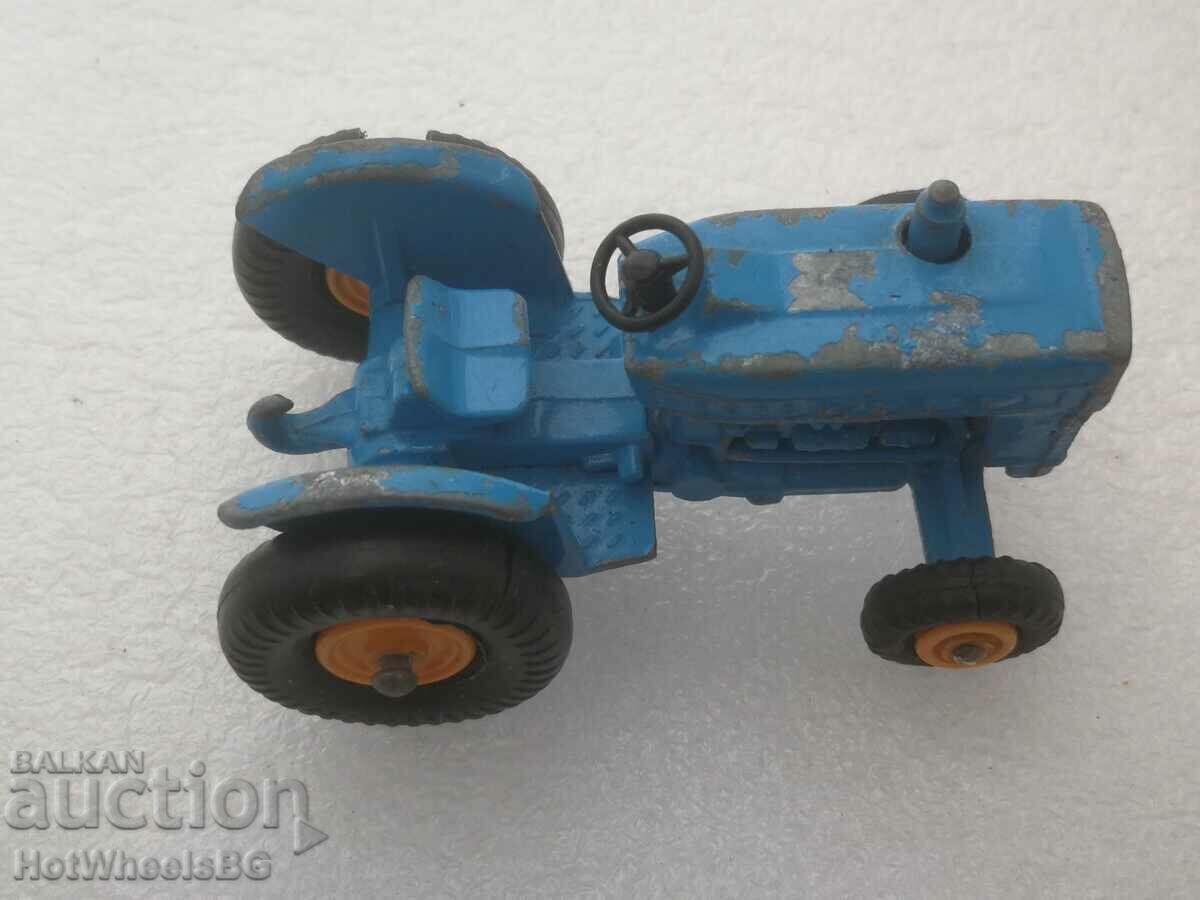 Delivery of - MATCHBOX LESNEY. No. 39C Ford Tractor 1967