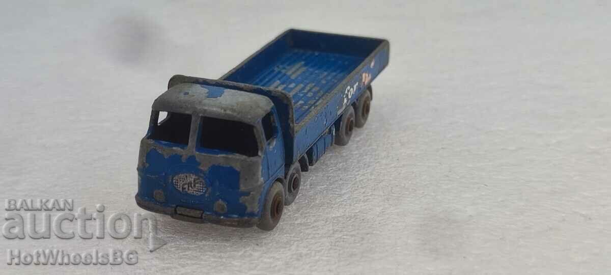 Auction  - MATCHBOX LESNEY. No. 20B ERF 68G Truck 1959