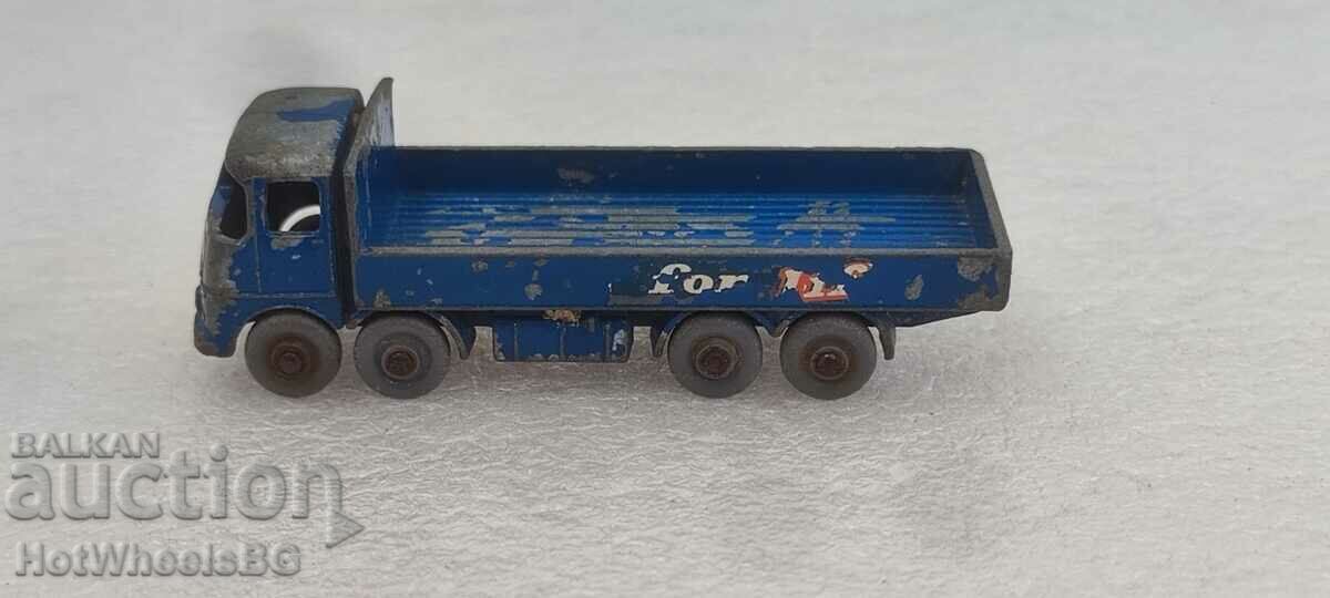 - MATCHBOX LESNEY. No. 20B ERF 68G Truck 1959