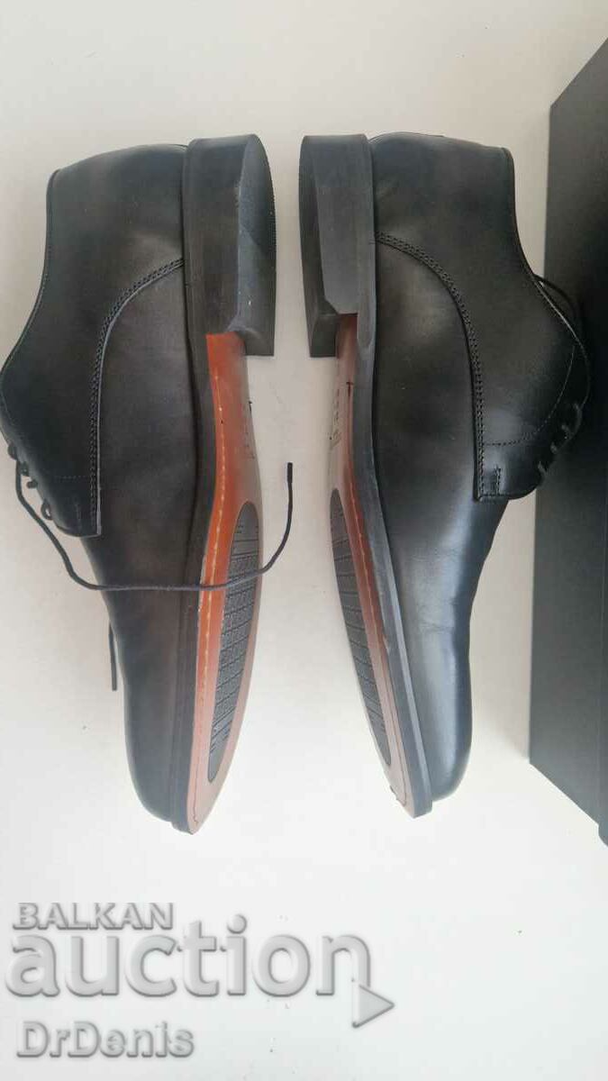 BLACK CLASSIC OXFORD SHOES, SIZE 41