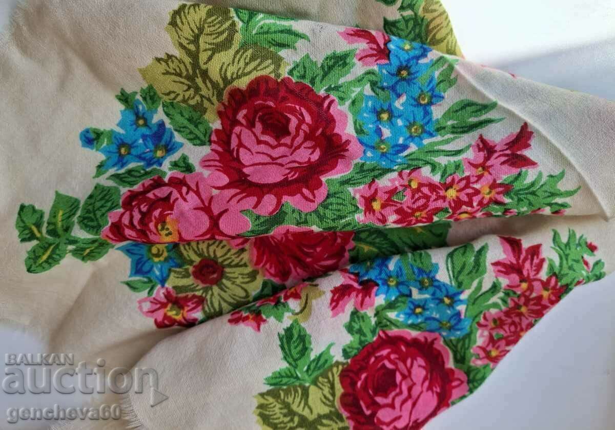 Δημοπρασία Αυθεντική μάλλινη μαντίλα