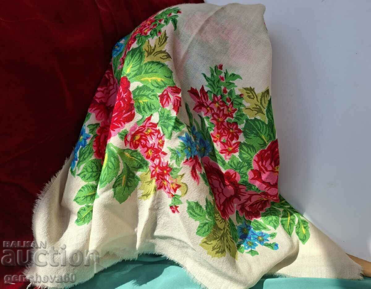 Batic de lână autentic Batic de lână autentic