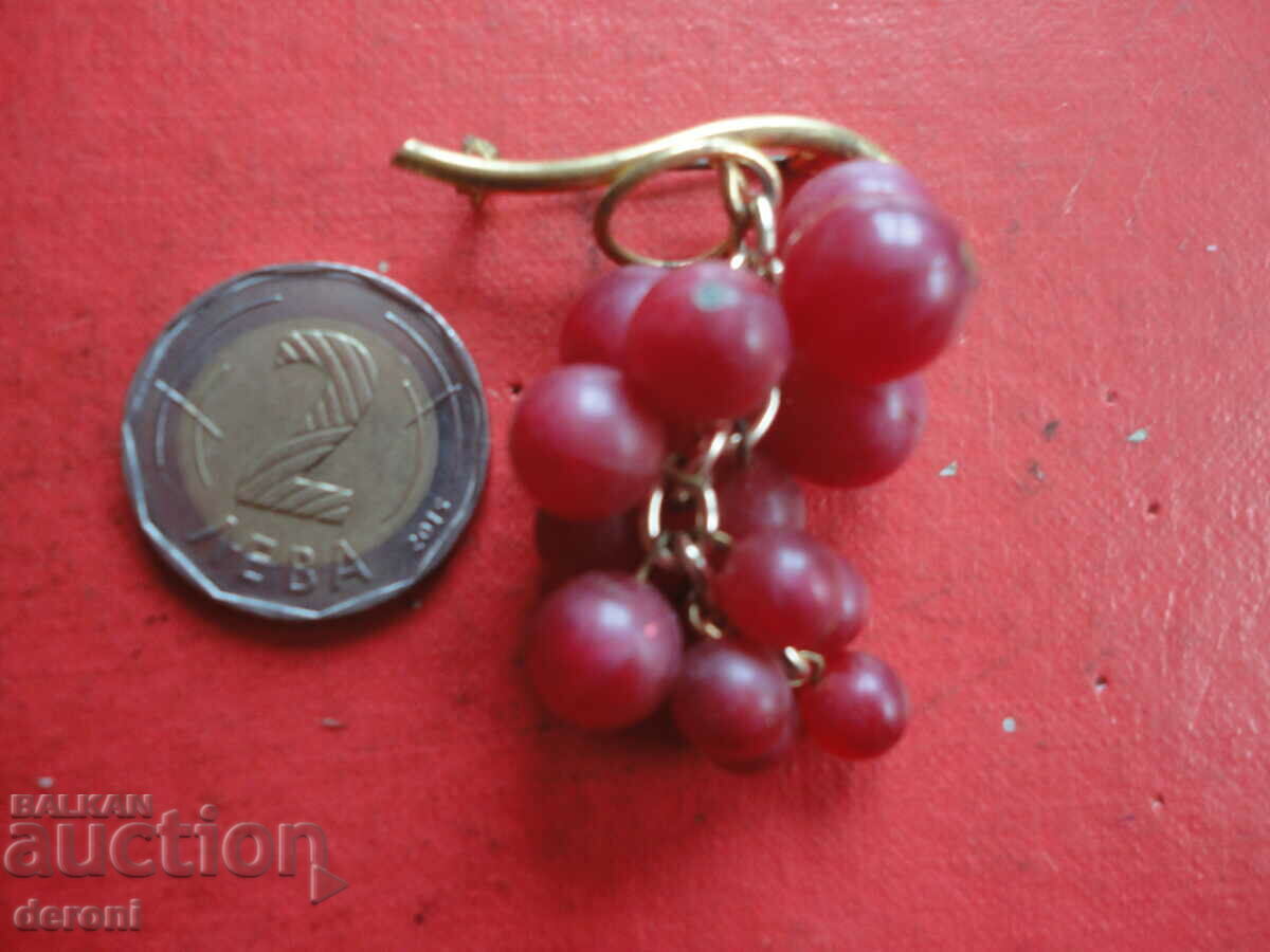 Gold-plated grape brooch