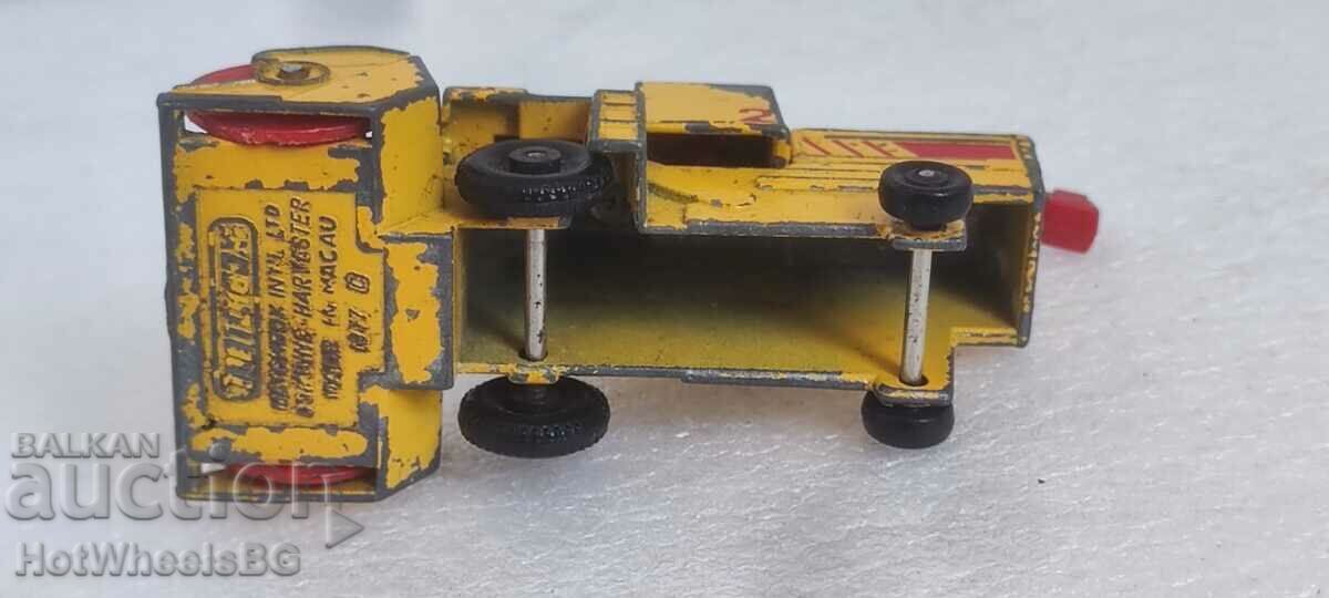 MATCHBOX LESNEY No. 51C Combine Harvester - 6 MATCHBOX LESNEY No. 51C Combine Harvester - 6