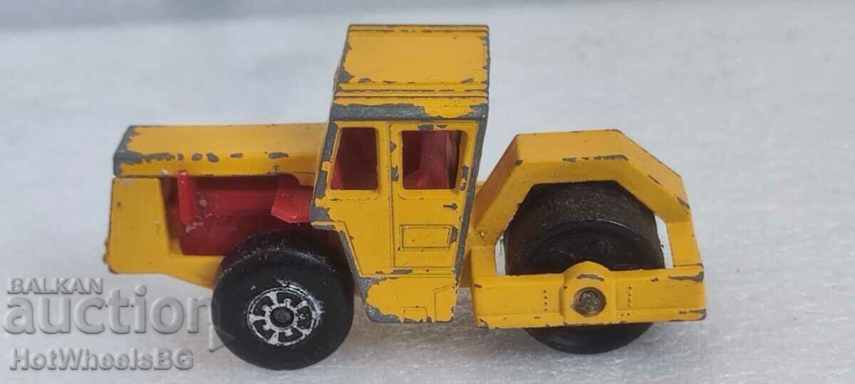 MATCHBOX LESNEY No 72C Bomag Road Roller 1979 with price 3.99 BGN | € 2.04 MATCHBOX LESNEY No 72C Bomag Road Roller 1979 with price 3.99 BGN | € 2.04