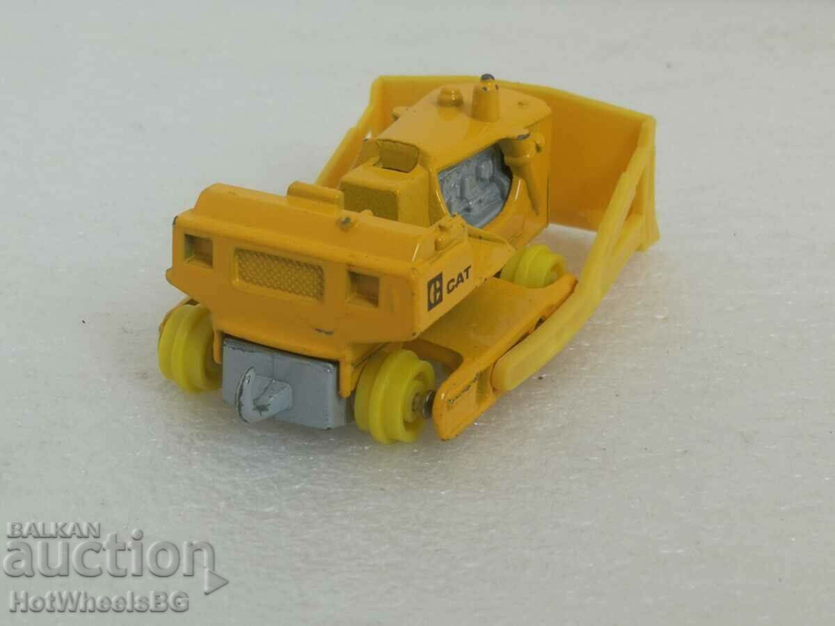 Delivery of MATCHBOX LESNEY No 64D Caterpillar Bulldozer 1979 Delivery of MATCHBOX LESNEY No 64D Caterpillar Bulldozer 1979