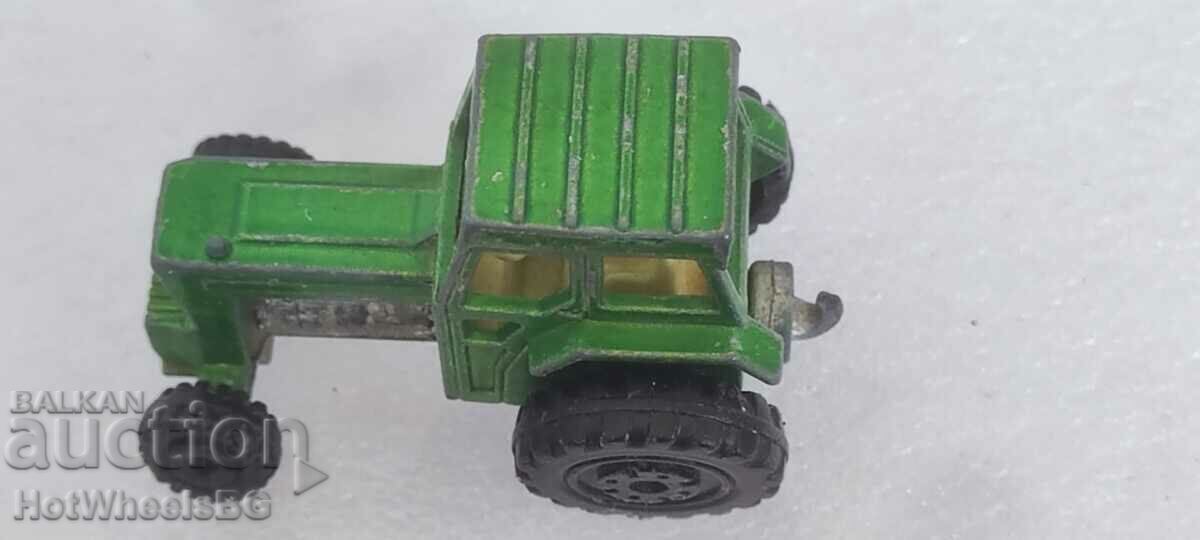 -MATCHBOX LESNEY No. 46C Ford Tractor 1978 - 5 -MATCHBOX LESNEY No. 46C Ford Tractor 1978 - 5
