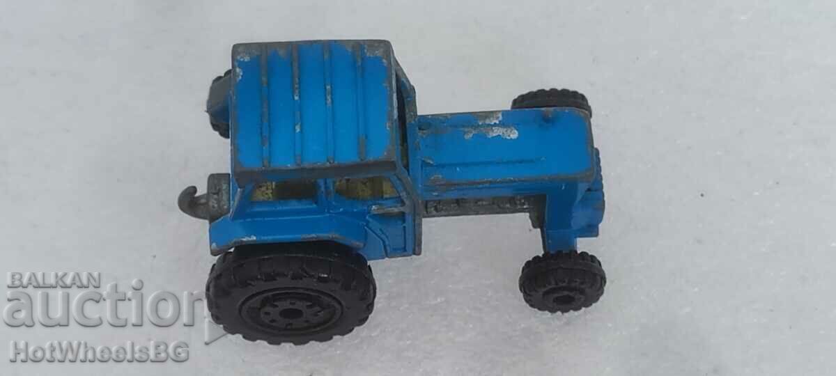 -MATCHBOX LESNEY No. 46C Ford Tractor 1978 - 5 -MATCHBOX LESNEY No. 46C Ford Tractor 1978 - 5
