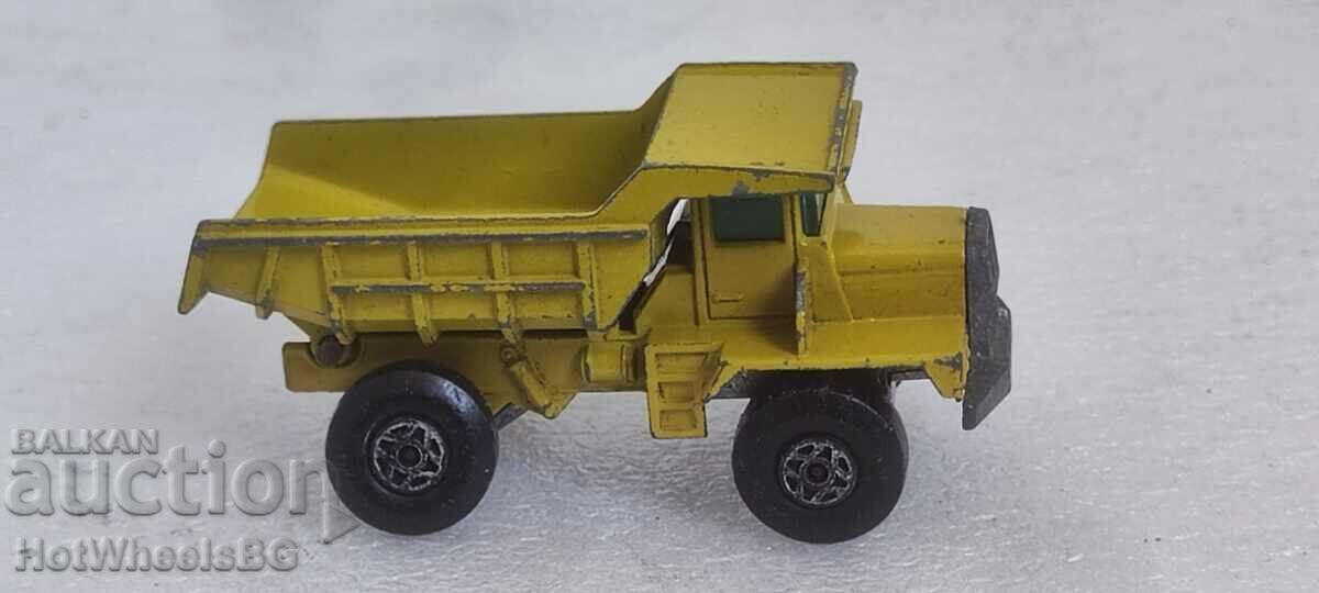 Auction MATCHBOX LESNEY No. 28A Mack Dump Truck 1970 Auction MATCHBOX LESNEY No. 28A Mack Dump Truck 1970