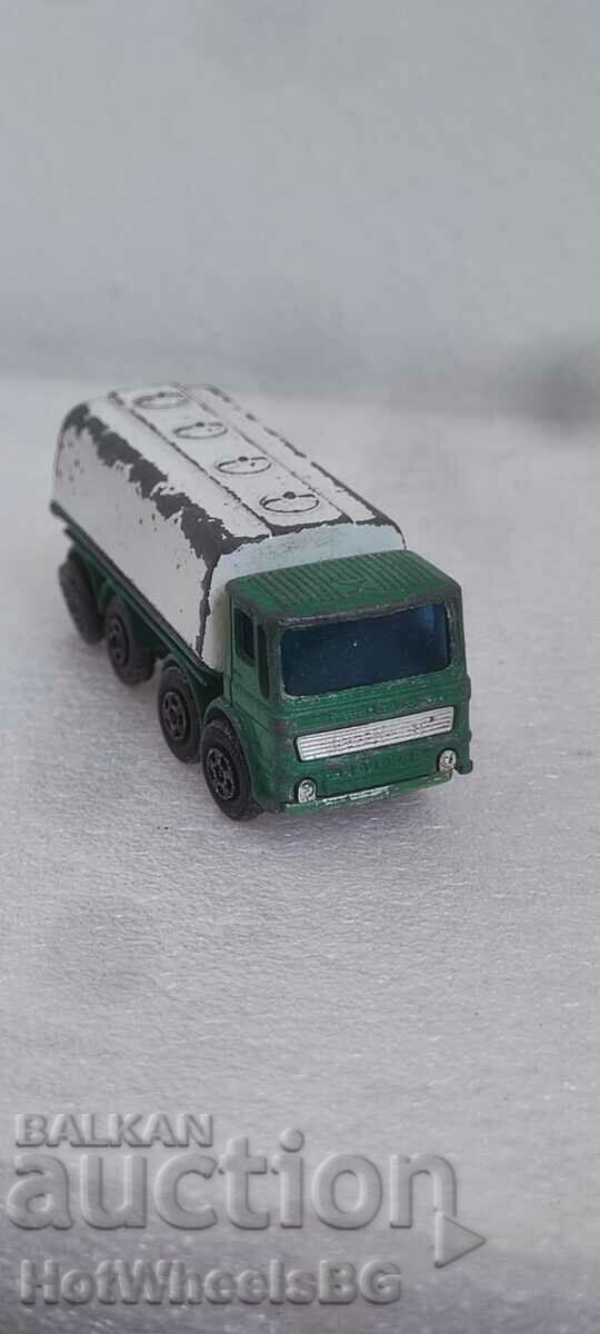 Auction -MATCHBOX LESNEY No 32A Leyland Tanker 1970 Auction -MATCHBOX LESNEY No 32A Leyland Tanker 1970