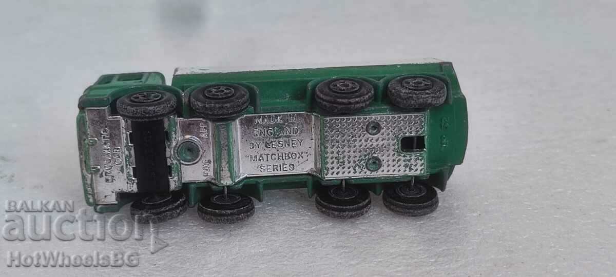 -MATCHBOX LESNEY No 32A Leyland Tanker 1970 - 6 -MATCHBOX LESNEY No 32A Leyland Tanker 1970 - 6