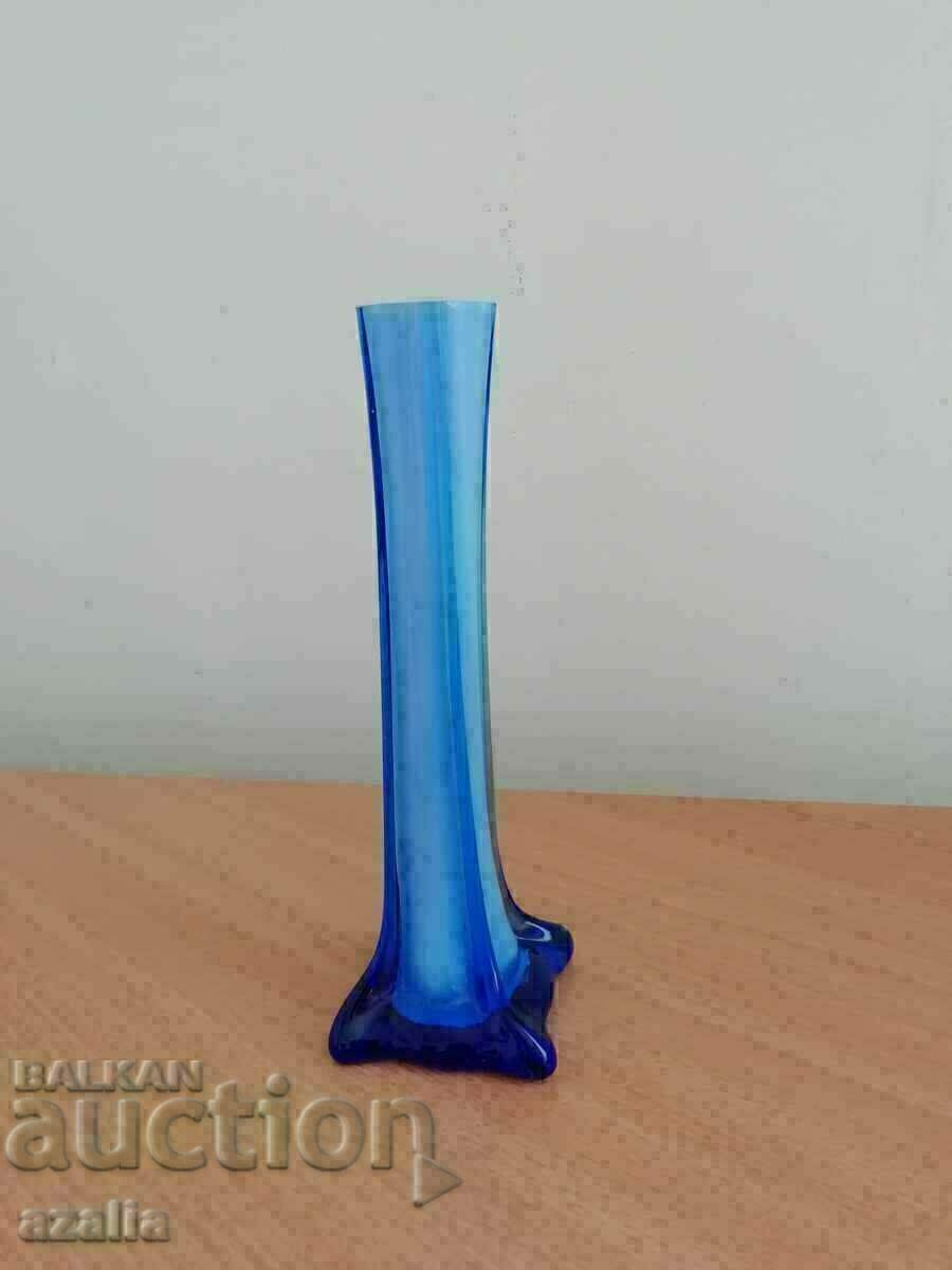 Beautiful colored glass vase with price 10.00 BGN | € 5.11 Beautiful colored glass vase with price 10.00 BGN | € 5.11