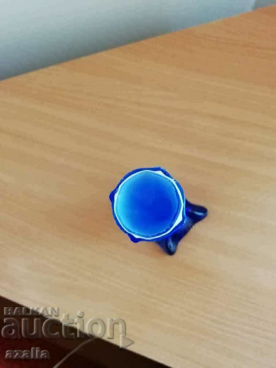 Licitație Frumoasa vaza din sticla colorata