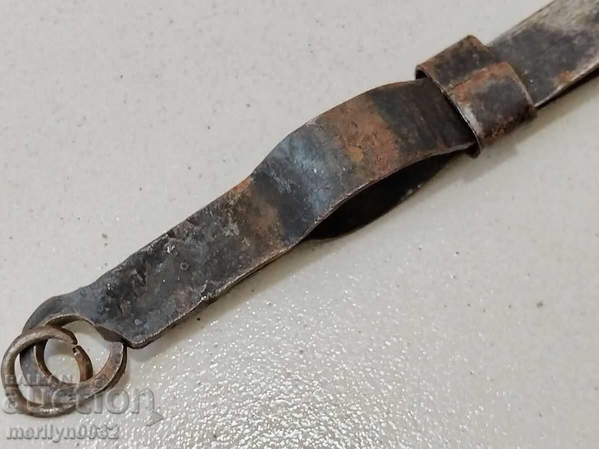 Auction Old dilaf, tongs, wrought iron for oven Auction Old dilaf, tongs, wrought iron for oven