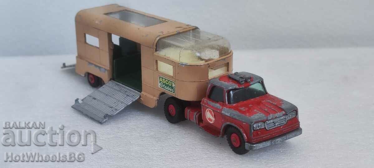 Auction MATCHBOX LESNEY King Size No. K-18A Articulated Horse Box. Auction MATCHBOX LESNEY King Size No. K-18A Articulated Horse Box.
