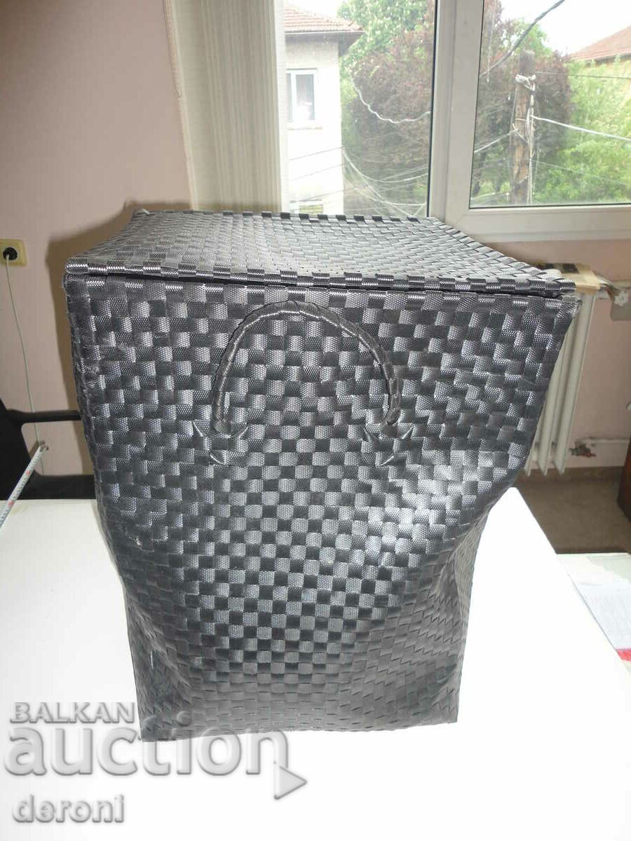 Delivery of A large wicker basket Delivery of A large wicker basket