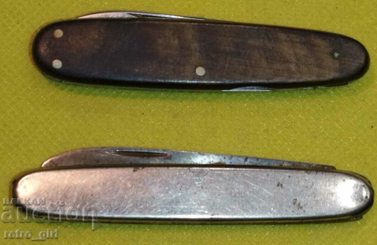 Două cuțite vechi de buzunar