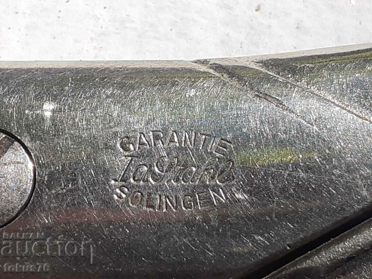 Foarfece vechi germane Solingen mari cu preț 45.00 BGN | € 23.01 Foarfece vechi germane Solingen mari cu preț 45.00 BGN | € 23.01