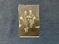 Παλιά φωτογραφικά εθνογραφικά κοστούμια του 1920