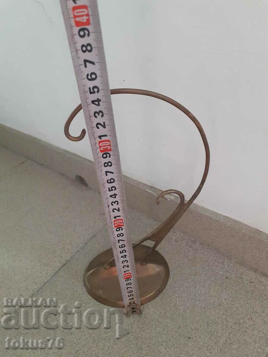 Delivery of A great bronze watch or jewelry stand Delivery of A great bronze watch or jewelry stand