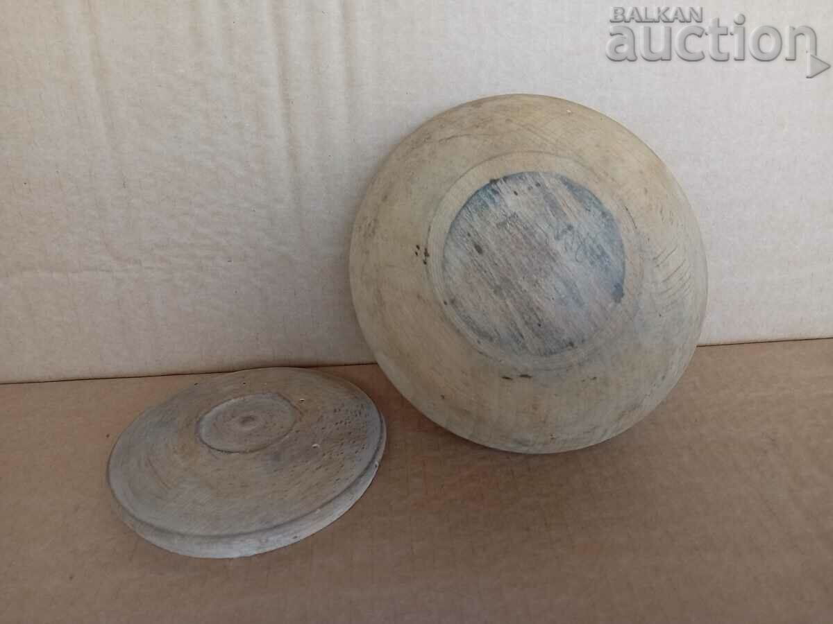 Delivery of An old wooden vessel, a saucer, a pot, a bowl with a lid Delivery of An old wooden vessel, a saucer, a pot, a bowl with a lid