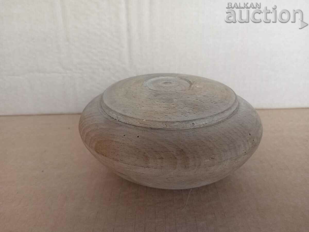 An old wooden vessel, a saucer, a pot, a bowl with a lid - 7 An old wooden vessel, a saucer, a pot, a bowl with a lid - 7