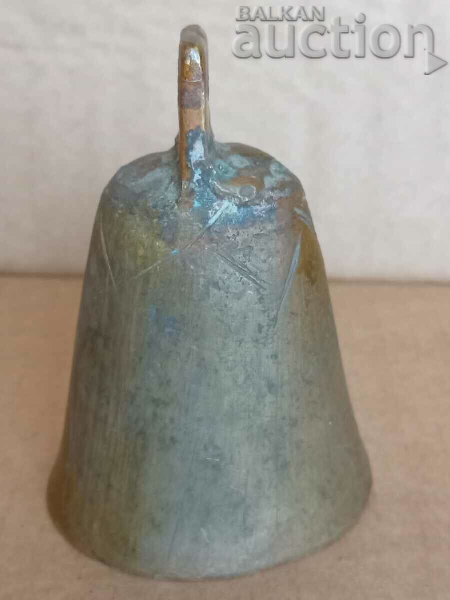 Старинен ръчно изработен възрожденски бронзов чан