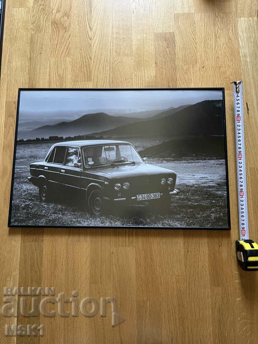 Photo of Lada with a note