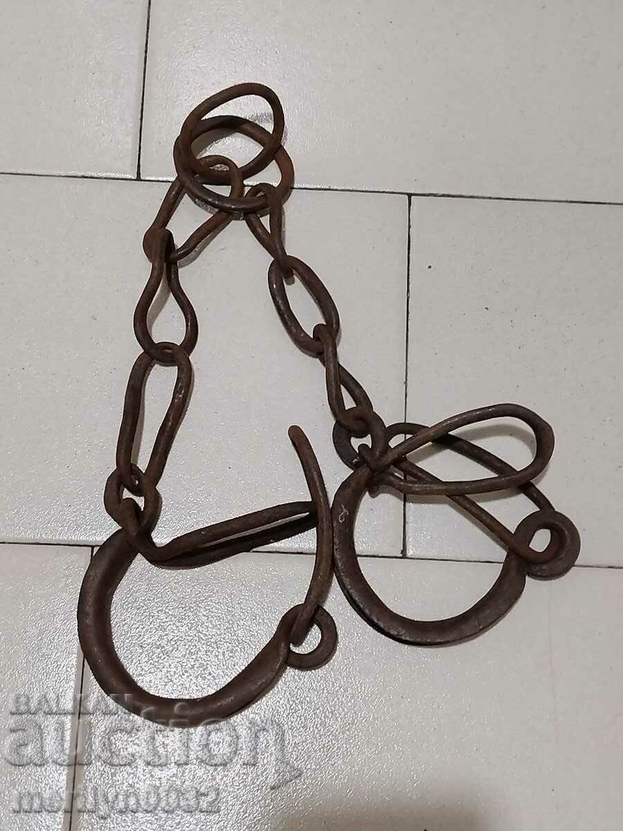 Pair of buckles, shackles, chain, wrought iron with price 43.00 BGN | € 21.99 Pair of buckles, shackles, chain, wrought iron with price 43.00 BGN | € 21.99
