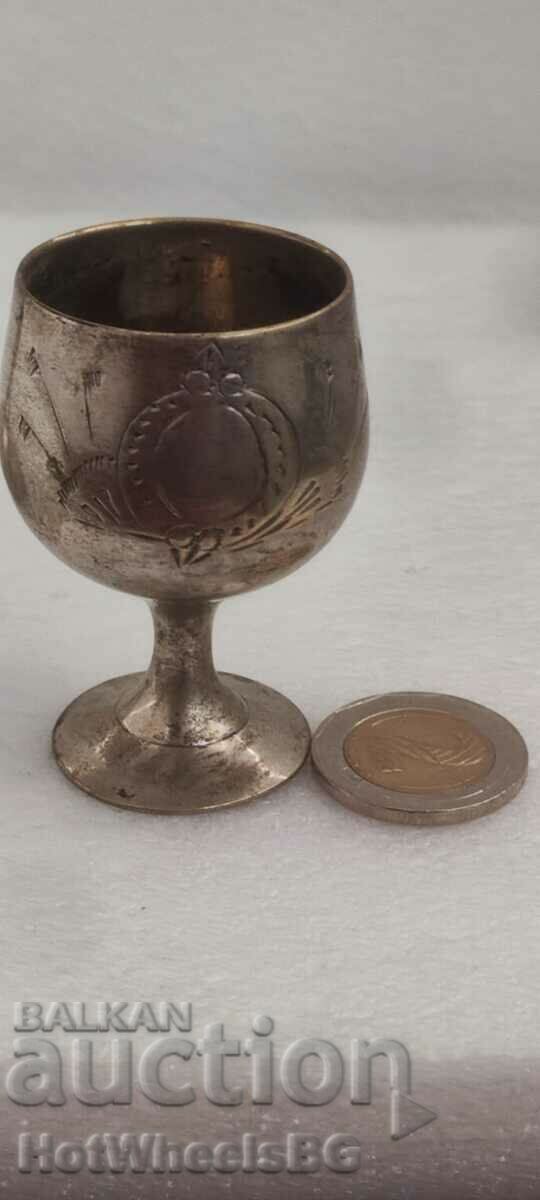 Old silver plated metal cup - no markings - 6 Old silver plated metal cup - no markings - 6