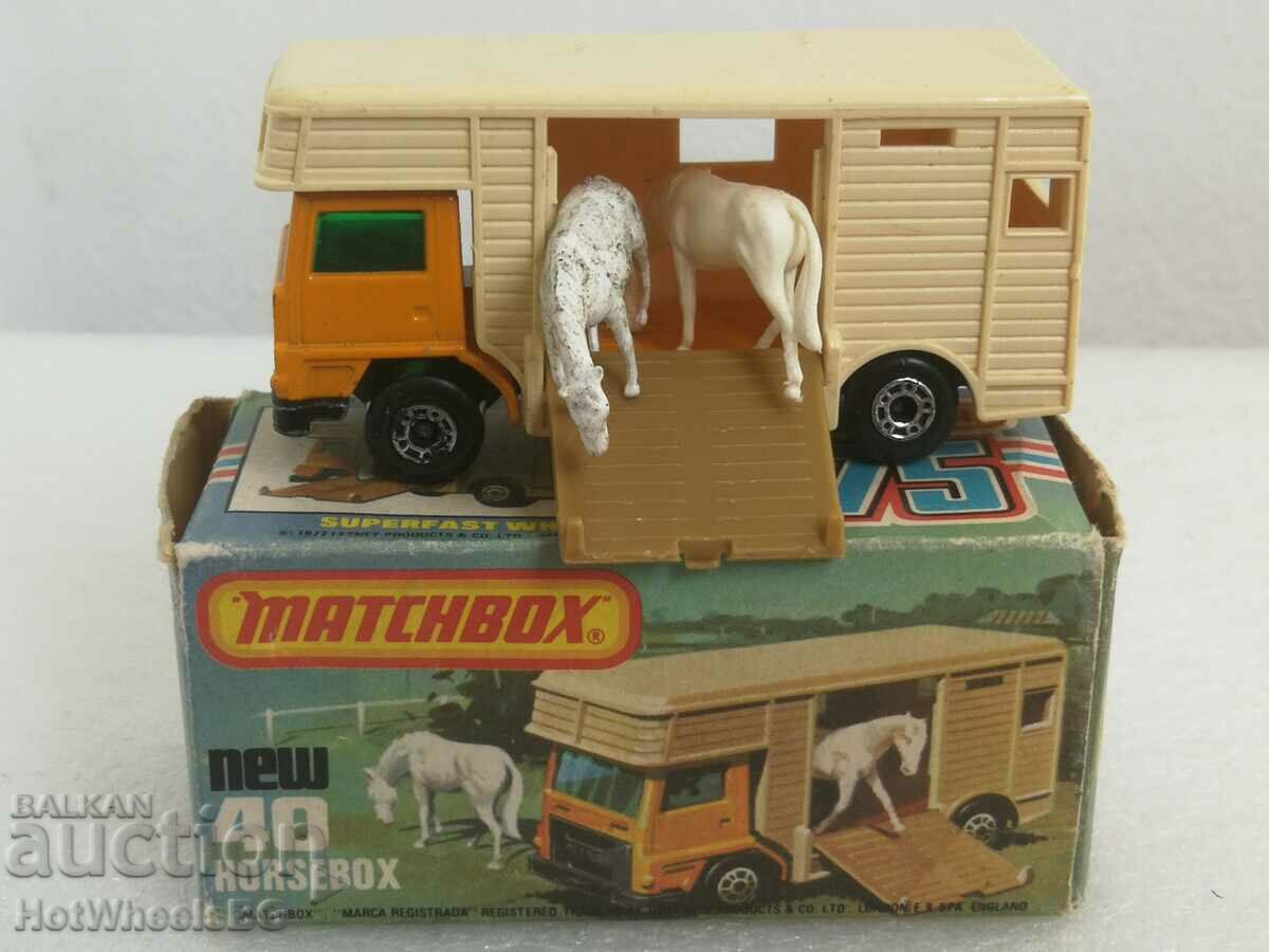 MATCHBOX LESNEY -No 40C Horse Box 1977