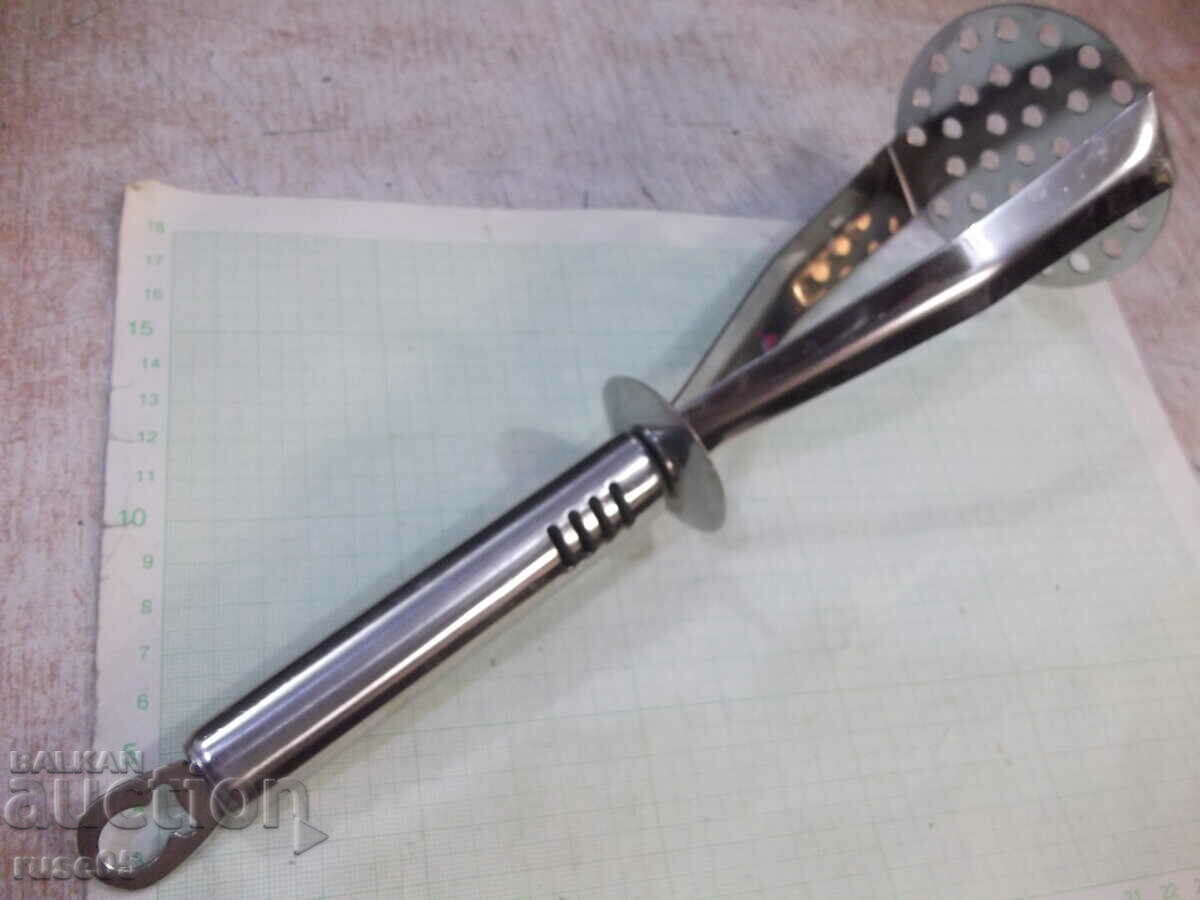 Potato press with ergonomic handle, made of stainless steel - 6 Potato press with ergonomic handle, made of stainless steel - 6