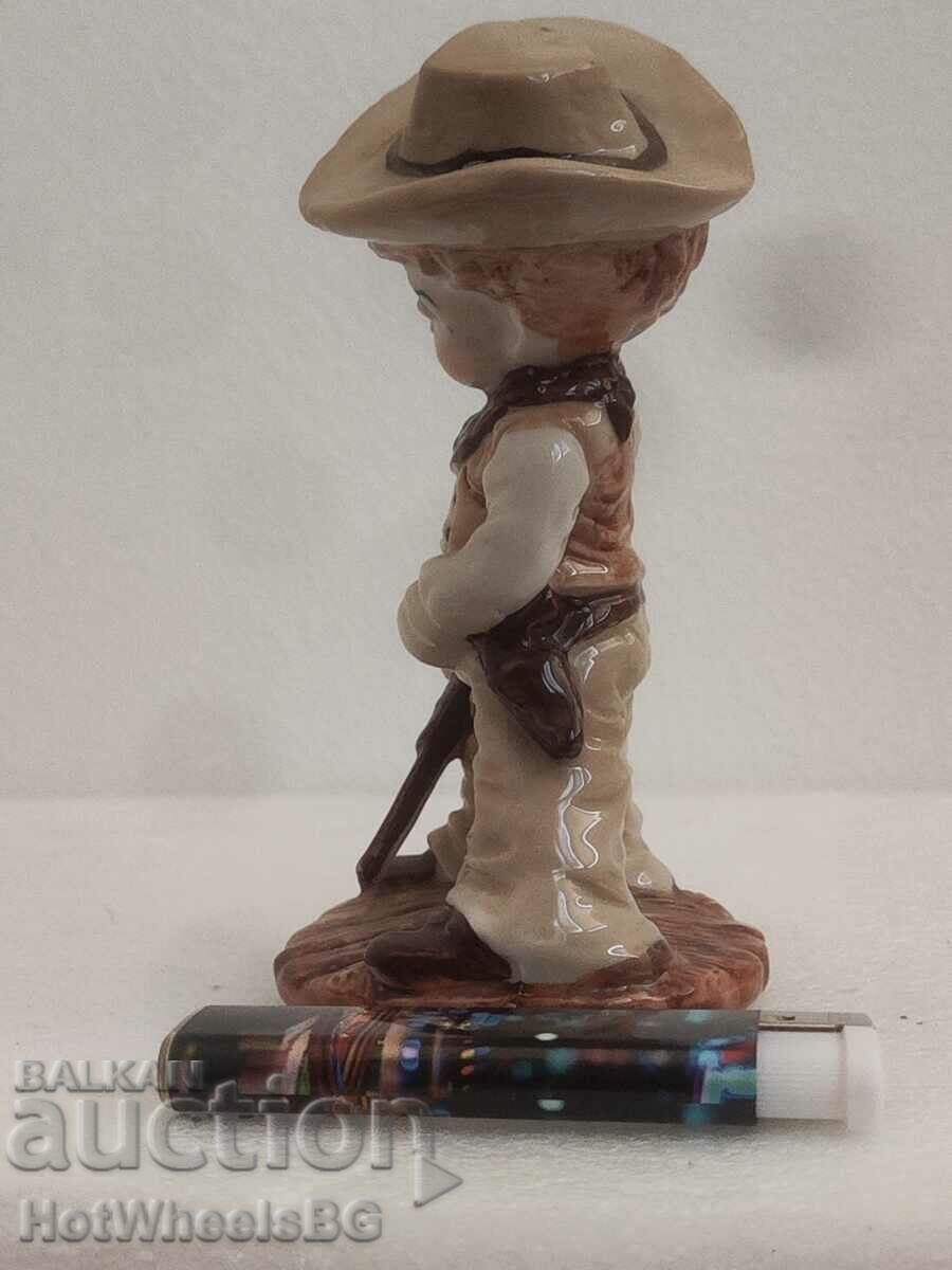 Livrarea Figurină din porțelan Livrarea Figurină din porțelan