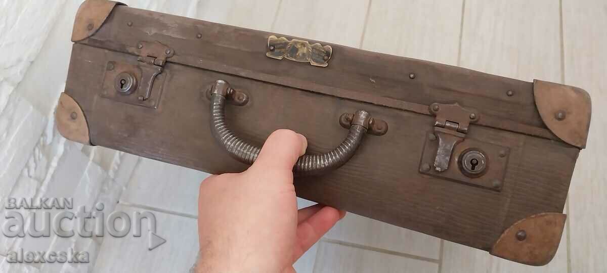 Old suitcase - "Elephant" with price 30.00 BGN | € 15.34 Old suitcase - "Elephant" with price 30.00 BGN | € 15.34