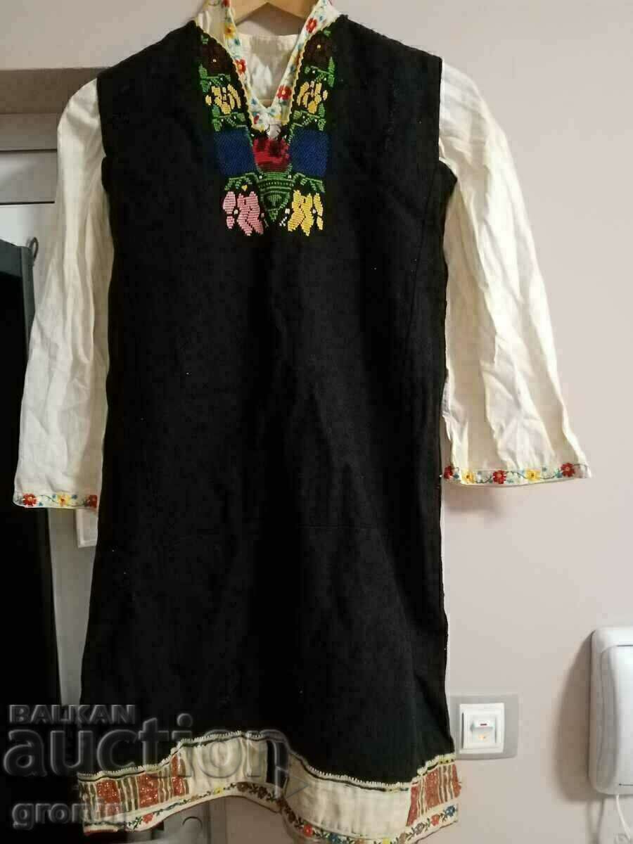 Livrarea Sukman, nosia, litak, etno, din comoda bunicii, bonus, beteala, broderie