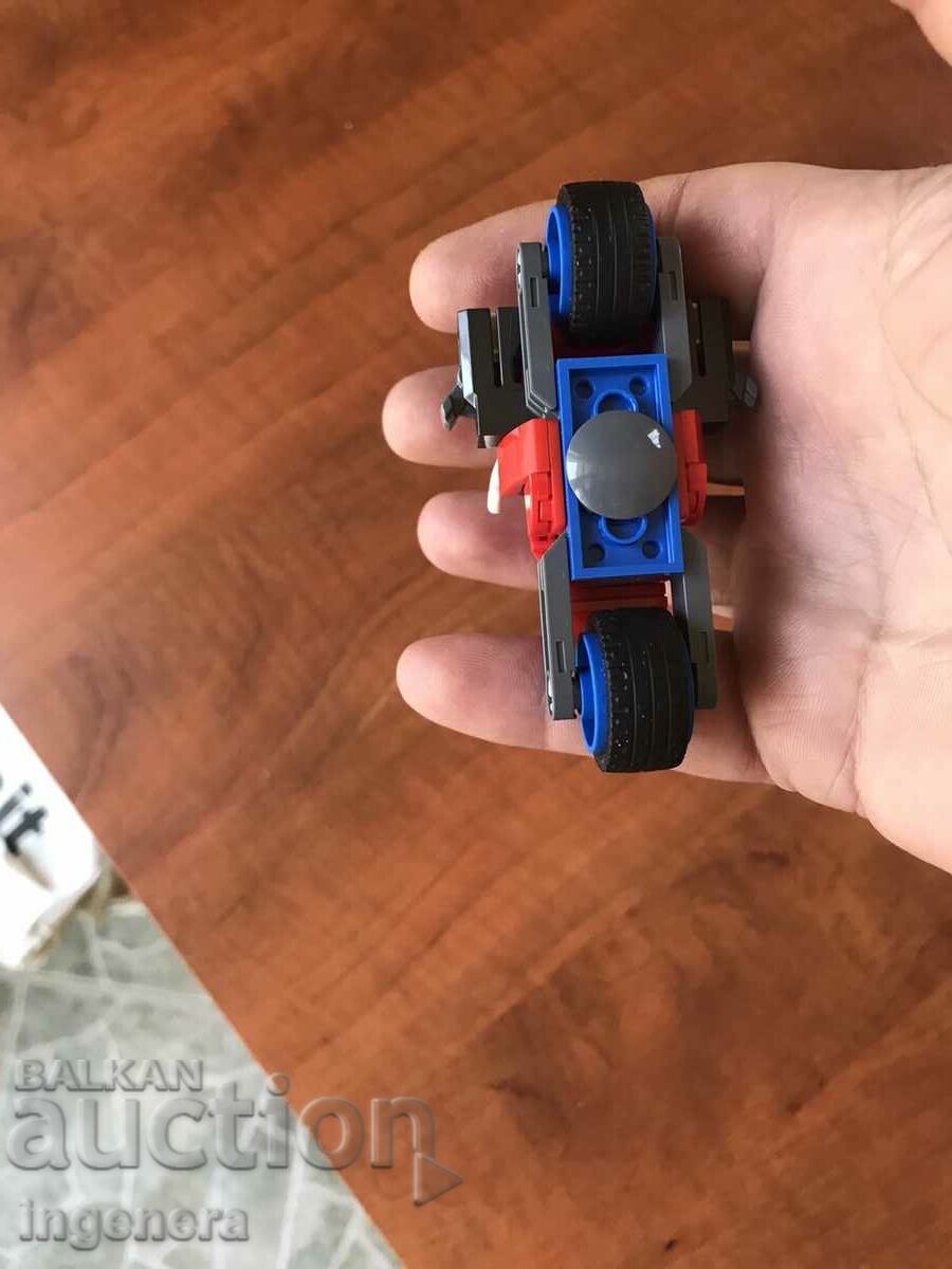 FIGURINE - 6 FIGURINE - 6